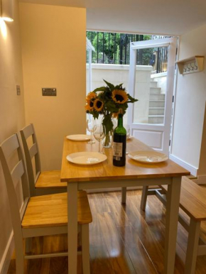 Centrally located Bath apartment